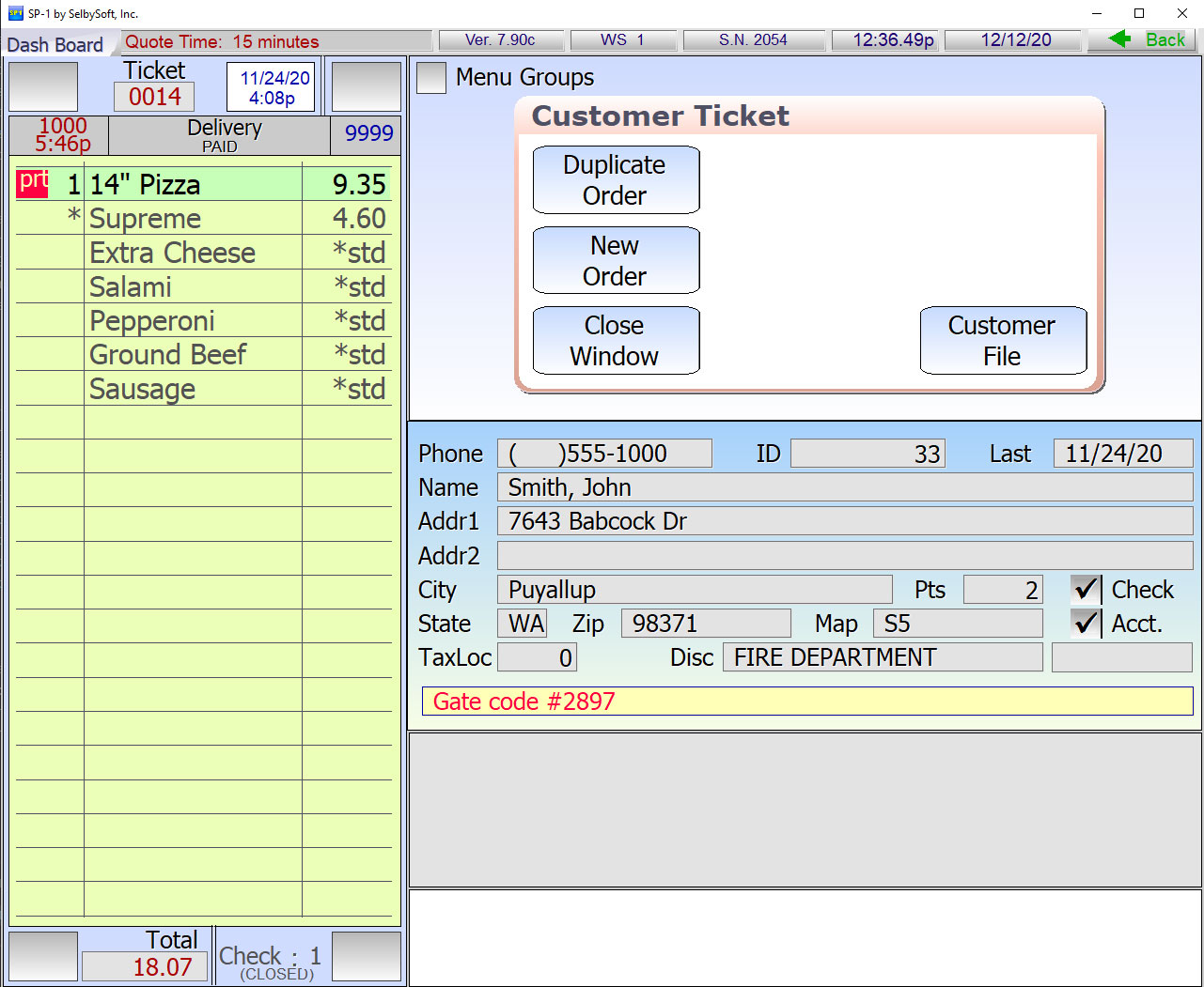 Customer screen with Pizza on ticket 